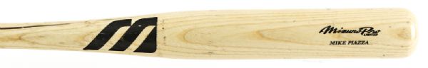 2004-05 Mike Piazza New York Mets Mizuno Professional Model Game Used Bat (MEARS LOA)