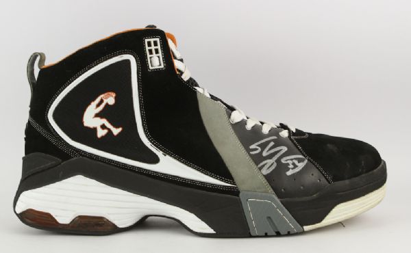 2009 Shaquille ONeal Phoenix Suns Dunkman Game Worn Shoe (MEARS LOA/JSA) "Style Matched"