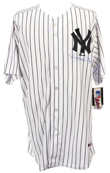 2009 Mariano Rivera New York Yankees Signed Jersey w/ Yankee Stadium Inaugural Season Patch (Steiner)