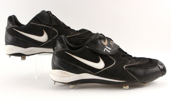 2005-06 Matt Clement Boston Red Sox Game Worn Nike Cleats (MEARS LOA)