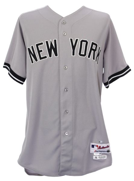 2013 Curtis Granderson New York Yankees Team Issued Road Jersey (MEARS LOA/MLB Hologram)