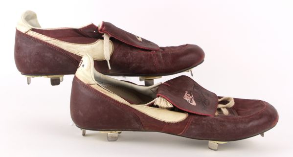 1985 Mike Schmidt Philadelphia Phillies Signed Game Worn Nike Cleats (MEARS LOA/JSA)