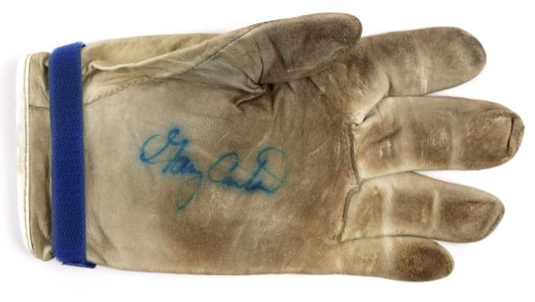 1974-84 Gary Carter Montreal Expos Signed Game Worn Batting Glove (MEARS LOA/JSA)