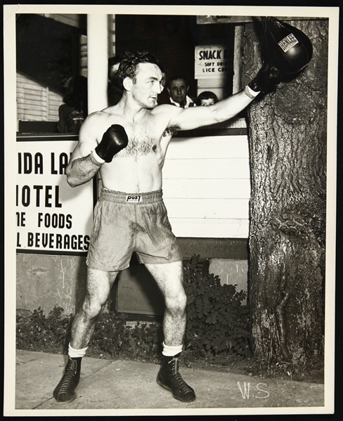 1949-61 Carmen Basilio 8" x 10" Boxing Photo 