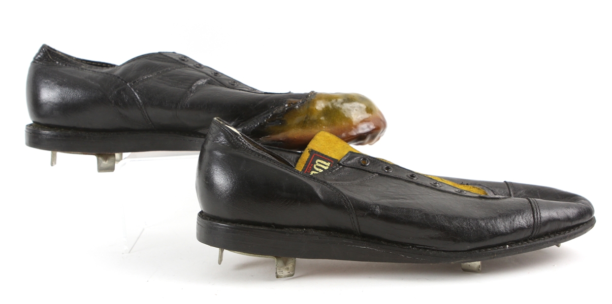1972-78 Tonny John Los Angeles Dodgers Game Worn Wilson Cleats (MEARS LOA)