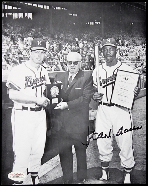 1959 Hank Aaron Milwaukee Braves Signed 8" x 10" Photo *JSA*