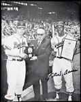 1959 Hank Aaron Milwaukee Braves Signed 8" x 10" Photo *JSA*