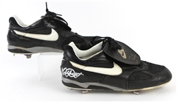 1993-94 Kirby Puckett Minnesota Twins Signed Game Worn Nike Cleats (MEARS LOA/*JSA* & PSA/DNA)