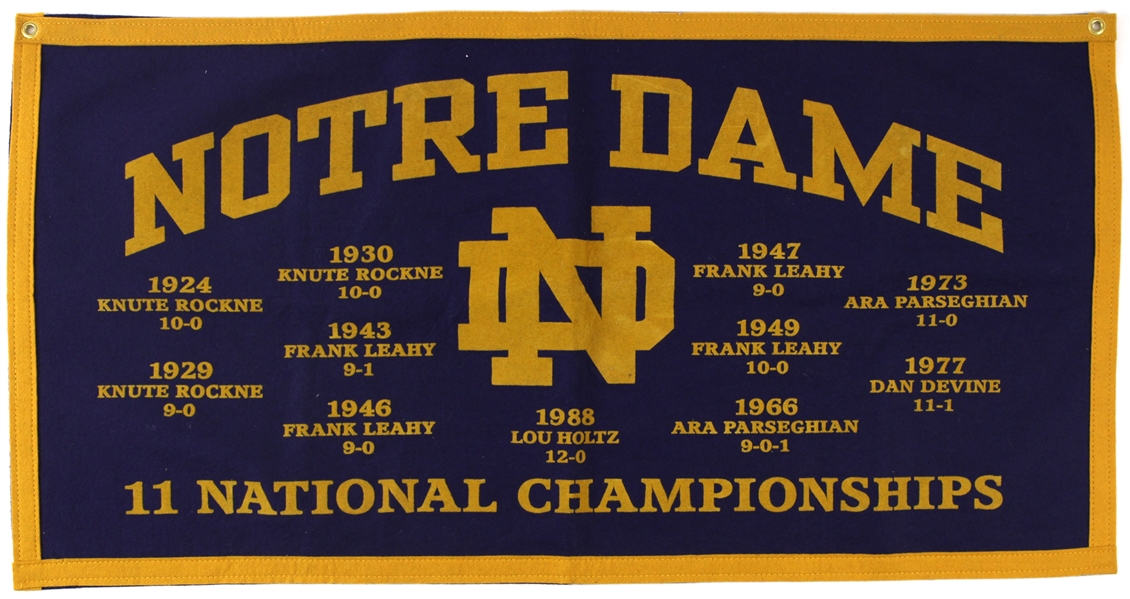 1988 Notre Dame Fighting Irish 18" x 34" 11 National Championships Felt Banner