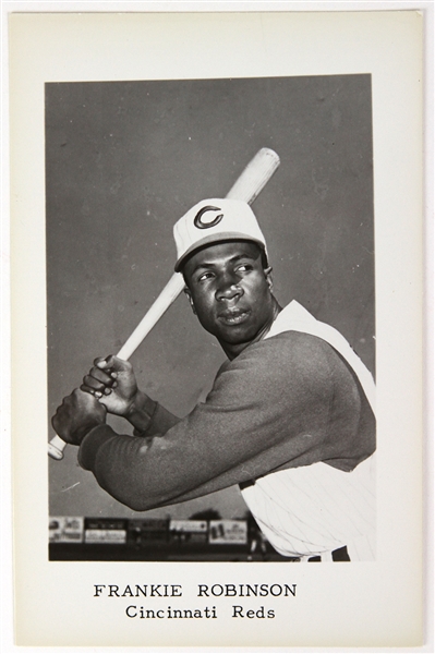 1958-65 Frank Robinson Cincinnati Reds 3.5" x 5.5" Photo Postcard