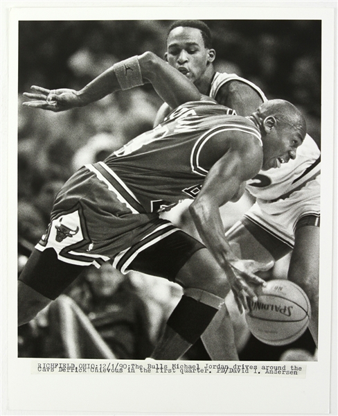 1990 Michael Jordan Chicago Bulls Original 8" x 10" Photograph (PSA/DNA Type I)