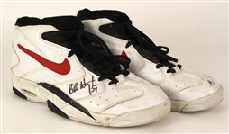 1997-98 Bill Wennington Chicago Bulls Signed Game Worn Home Uniform & Sneakers (MEARS LOA/JSA)