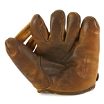 1940's Joe Gordon New York Yankees Player Endorsed Store Model Fielder's Mitt