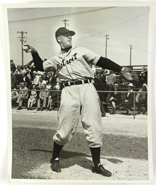 1947 Birdie Tebbetts Detroit Tigers Original 8" x 10" Photograph