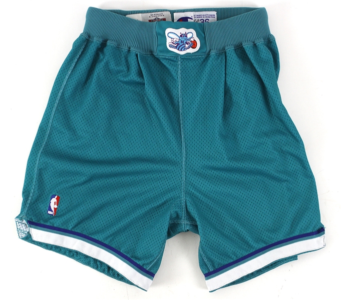 1994-95 Greg Sutton Charlotte Hornets Game Worn Road Uniform Short (MEARS LOA)
