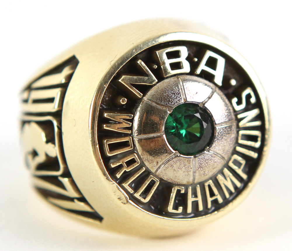 Lot Detail - 1971 Milwaukee Bucks NBA Champions Ring ...
