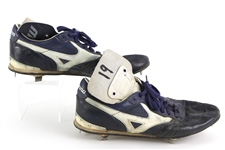 1990 Robin Yount Milwaukee Brewers Signed Game Worn Mizuno Cleats (MEARS LOA/JSA)