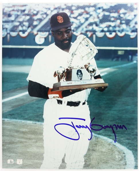 1986-90 Tony Gwynn San Diego Padres Signed 8" x 10" Photo (JSA)