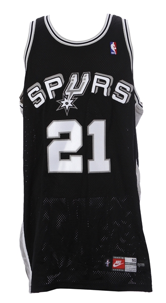 1998-99 Tim Duncan San Antonio Spurs Road Jersey (MEARS LOA)