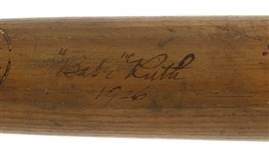 1926 Babe Ruth New York Yankees H&B Louisville Slugger Store Model Bat w/ Vintage Clubhouse Signature