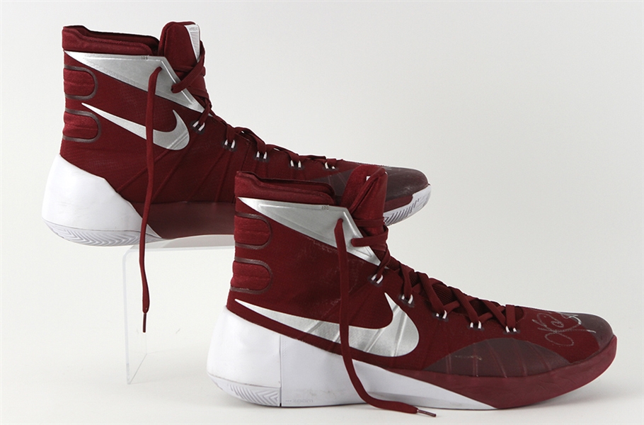 2015-16 Kevin Love Cleveland Cavaliers Signed Game Worn Nike Sneakers (MEARS LOA/JSA)