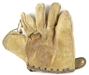 1920's Charlie Root Chicago Cubs MW Wards Store Model Player Endorsed Fielder's Mitt