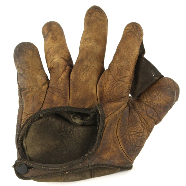 1900s Store Model Fielders Mitt