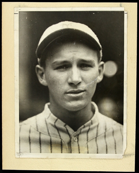 1924-32 Freddie Lindstrom New York Giants 7" x 9" Mounted Original Photo