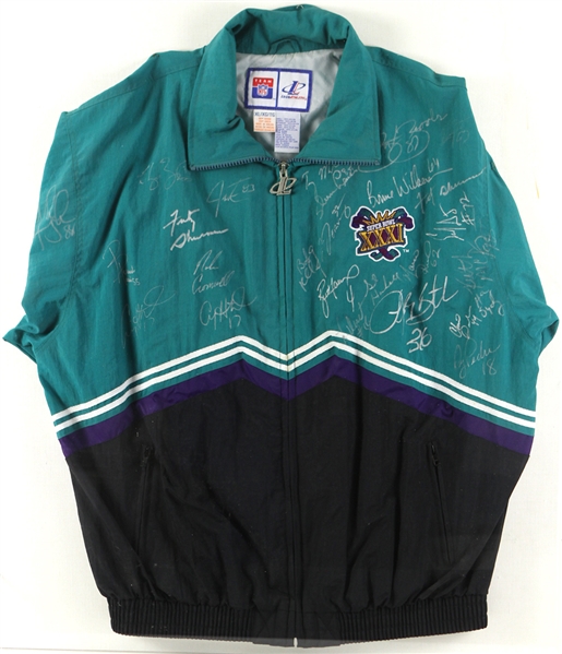 1996 Green Bay Packers Multi Signed 31" x 38" Framed Super Bowl XXXI Jacket w/ 25 Signatures Including Brett Favre, Leroy Butler & More (JSA)