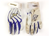 2016 Willson Contreras Chicago Cubs Signed Game Worn Mizuno Batting Gloves (MEARS LOA/JSA)