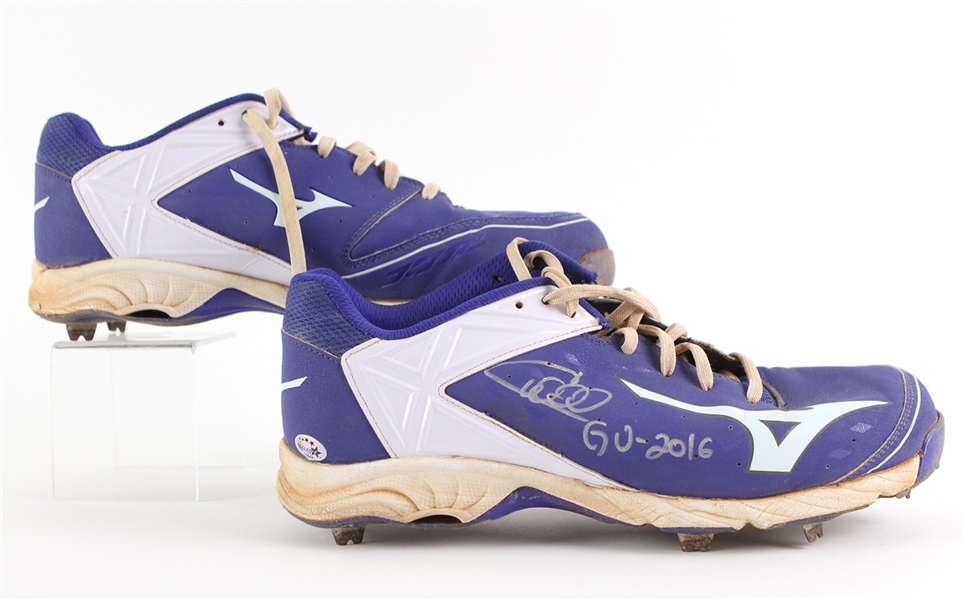 2016 Willson Contreras Chicago Cubs Signed Spring Training/Minor League Mizuno Cleats (MEARS LOA/JSA)