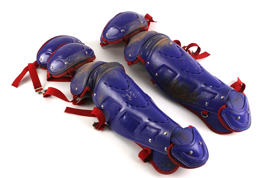 2016 Willson Contreras Chicago Cubs Signed Game Worn Shin Guards (MEARS LOA/JSA)