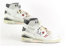 1988-95 Will Perdue Chicago Bulls Signed Game Worn Converse Sneakers (MEARS LOA/JSA)