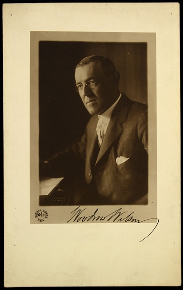 1913-21 Woodrow Wilson 28th President of the United States Signed 5" x 8" US Signal Corps Photo (JSA)