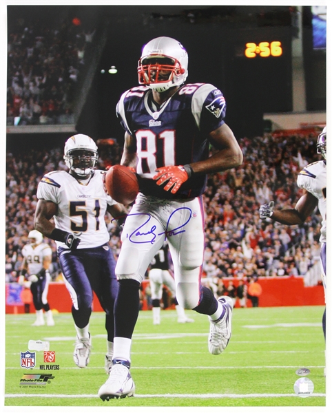 2007-2010 Randy Moss New England Patriots Signed 16x20 Photo (Radtke)
