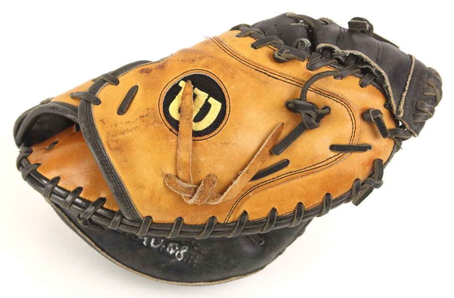 2008 Wellington Castillo Minor Leagues Signed Game Used Wilson Catchers Mitt (MEARS LOA/PCM Sports COA)