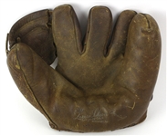 1950's Ramon Bragana Cuban/Mexican League Hall of Fame Player Endorsed Lazaro Salazar Deportes Store Model Fielder's Mitt