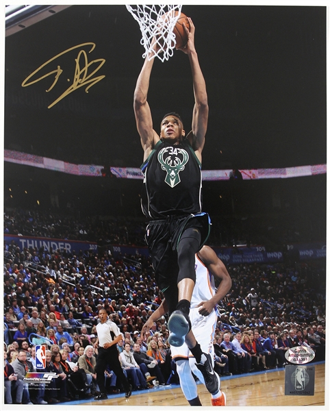 2016 Giannis Antetokounmpo Milwaukee Bucks Signed 8" x 10" Photo (Player Hologram/COA)