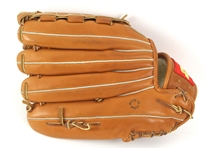 1980s Ron Davis Yankees / Twins Game Worn SSX Glove