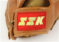 1980s Ron Davis Yankees / Twins Game Worn SSX Glove