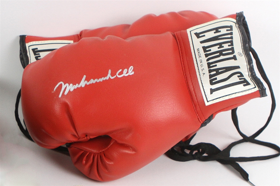 1990s Muhammad Ali Near Mint Silver Paint Pen Autograph (JSA)