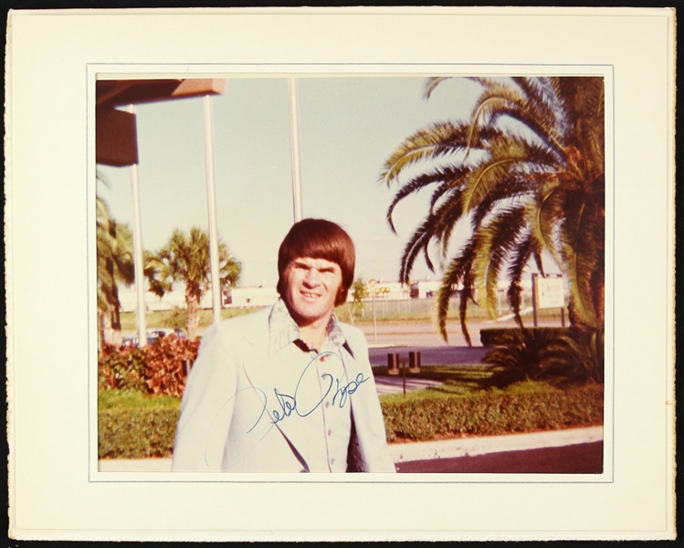 1970s Pete Rose Cincinnati Reds Autographed 8x10 Photo (JSA)