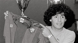 1982 Diego Maradona FC Barcelona Soccer Jersey (MEARS LOA)