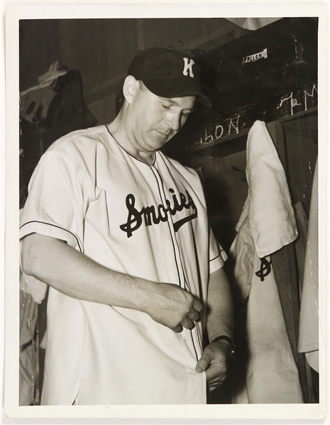1940 Freddie Lindstrom Knoxville Smokies Original 7"x 9" Photo