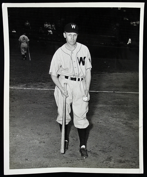 1922-1939 Ossie Bluege Washington Senators Original 8"x 10" Photo