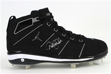 2006 Derek Jeter New York Yankees Signed Personal Model DJ2 Cleat (MLB Hologram/Steiner)