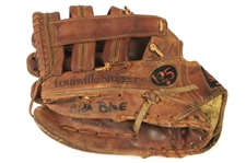 1985-86 Vida BLue San Francisco Giants Game Used Louisville Slugger Fielders Mitt (MEARS LOA)