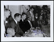 2000s Bobby Hull Chicago Blackhawks Signed 8" x 10" Photo (Beckett Authentication)
