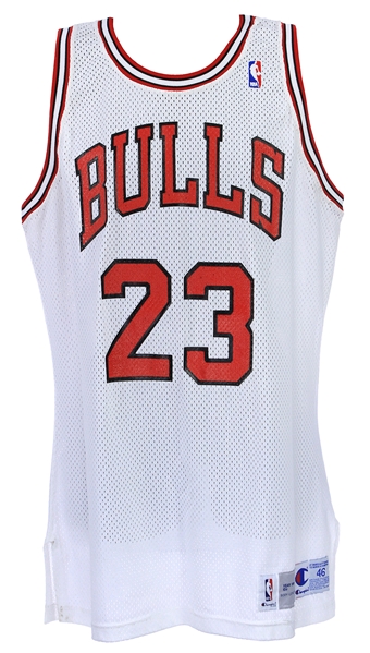 1991-92 Michael Jordan Chicago Bulls Team Issued Home Jersey (MEARS A5)