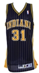 1997-98 Reggie Miller Indiana Pacers Signed Road Uniform (MEARS A10/JSA)